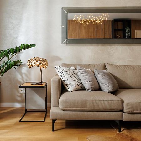 Pure Living Apartment W. Private Parking Braşov Buitenkant foto