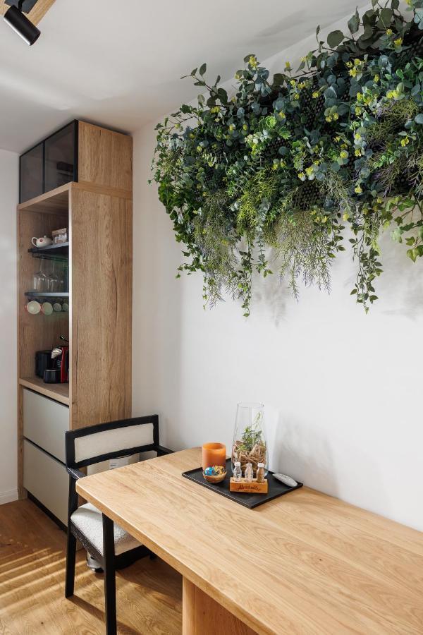 Pure Living Apartment W. Private Parking Braşov Buitenkant foto