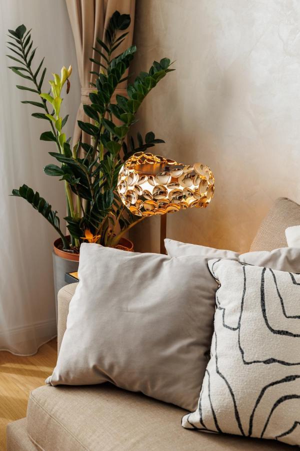 Pure Living Apartment W. Private Parking Braşov Buitenkant foto